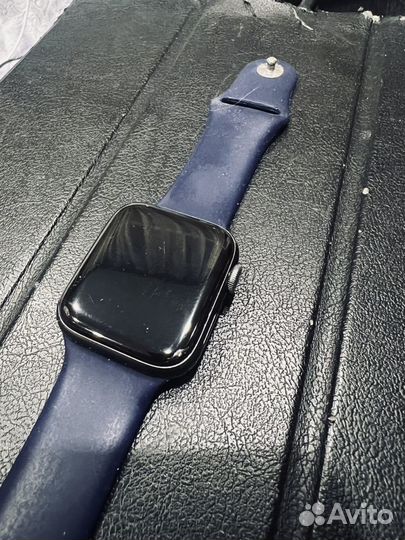Apple watch series 5 44mm nike