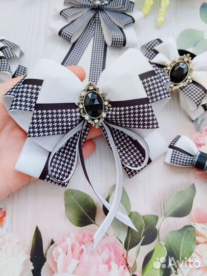 Комплект школьный с галстуком жабо