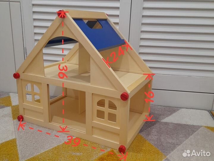 Домик кукольный деревянный с мебелью и куклами