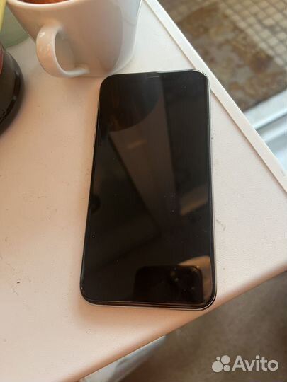 iPhone X, 64 ГБ
