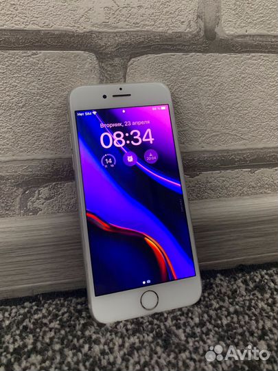 iPhone 8, 64 ГБ