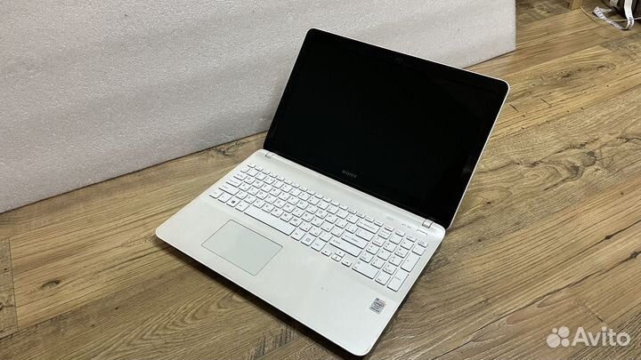 Sony Vaio 15,6/4/intel/nvidia/500