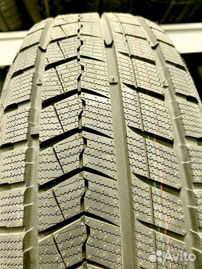 iLink Winter IL868 225/60 R18 130T