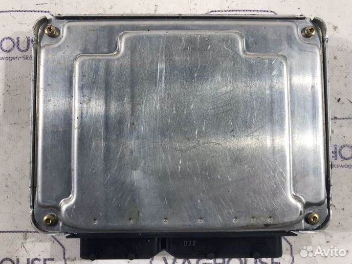 Блок управление двигателя Volkswagen Passat B5 3B2