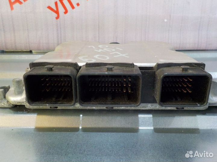 Блок управления двигателем Пежо 607