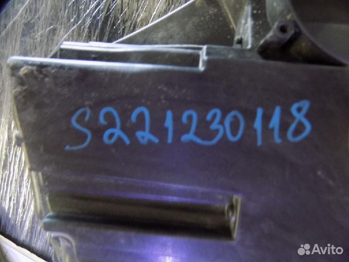 Фара левая Audi A4/RS4