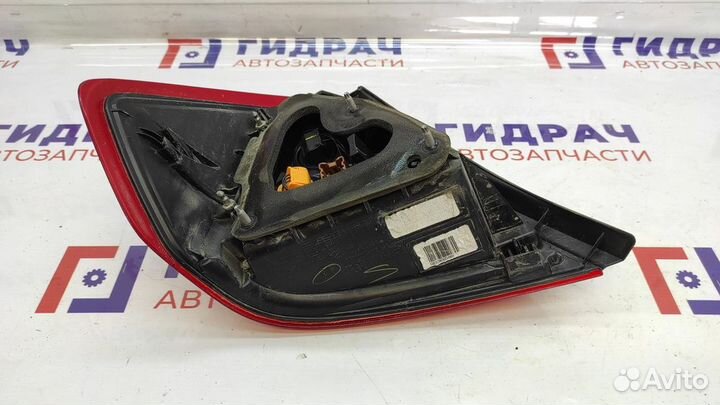 Фонарь задний правый Nissan Tiida 26550-EL00A