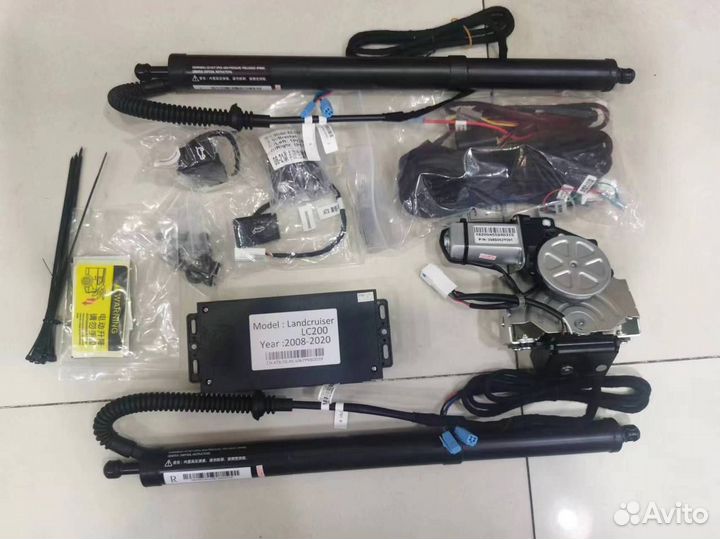 Доводчик багажника для Toyota LC 200