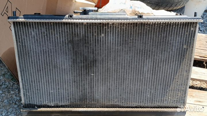 Радиатор охлаждения Mitsubishi Galant 8