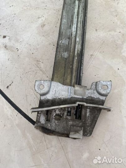 Стеклоподъемник задний левый Ford Escape