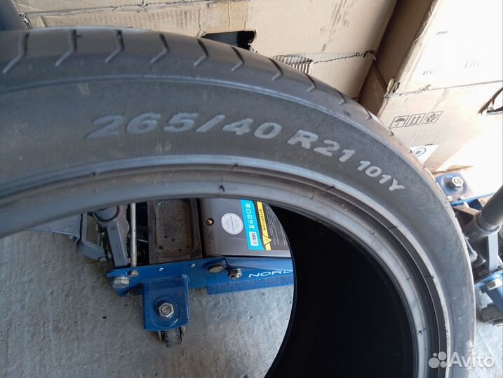 Pirelli P Zero 265/40 R21 и 295/35 R21 101Y