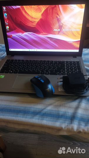 Ноутбук asus