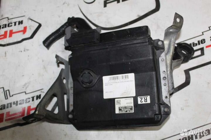 Блок EFI toyota 2AZ-FE blade AZE154H 8966112P90