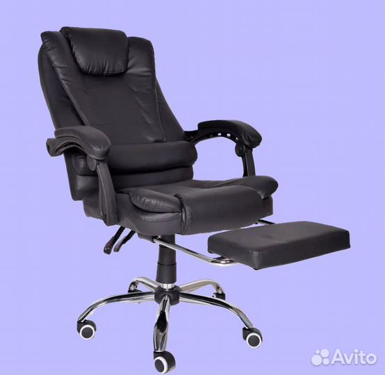 Офисное кресло с подножкой