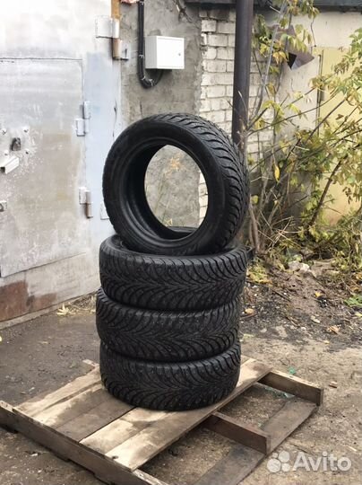 Goodyear UltraGrip Extreme 225/60 R17 99