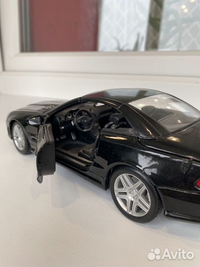 Коллекционные модели автомобилей 1:18