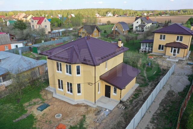 Дом 180 м² на участке 8 сот.