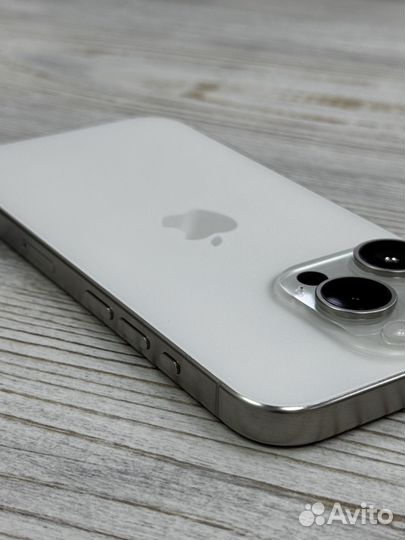 iPhone 15 Pro, 256 ГБ