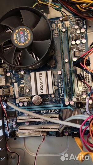 Материнская плата с процессором и памятью