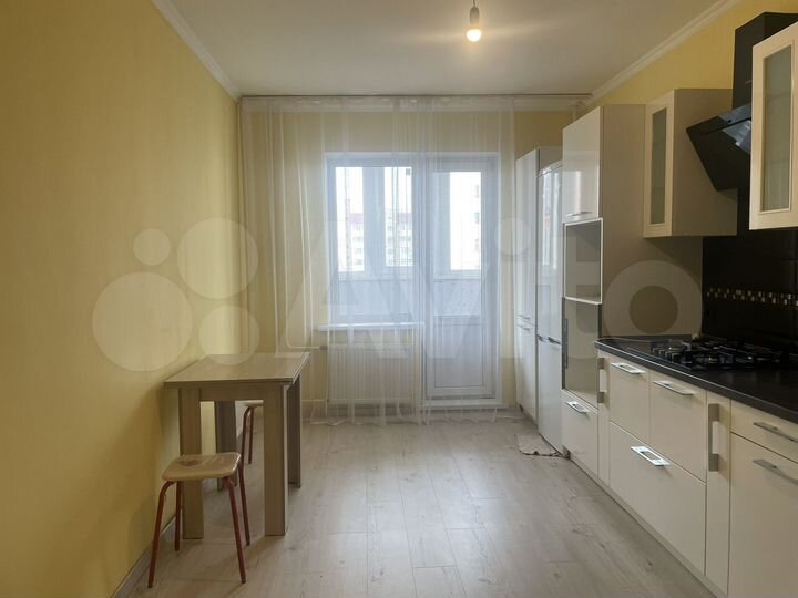 2-к. квартира, 57 м², 7/10 эт.