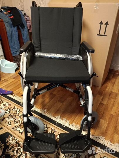Инвалидная коляска новая