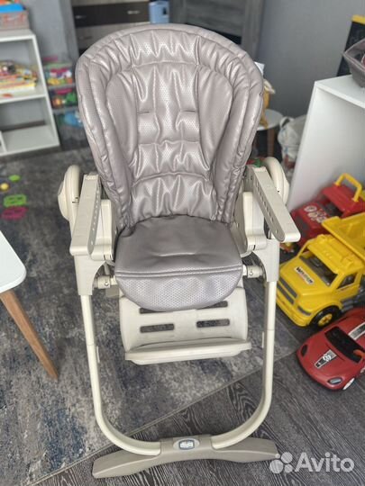 Стульчик для кормления Chicco Polly Magic