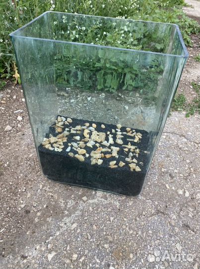 Стеклянная колба / ваза / из толстого стекла