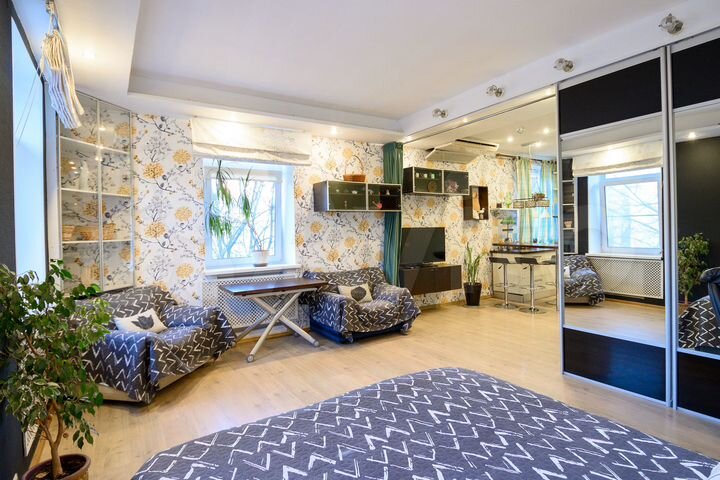 2-к. квартира, 64 м², 4/4 эт.