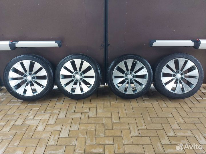 Б/у R18 5x114.3 c 235/45/18 Michelin липучка