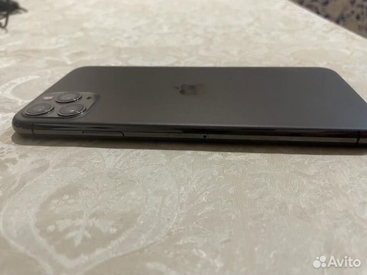 iPhone 11 Pro Max, 64 ГБ