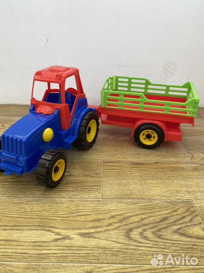 Большой трактор