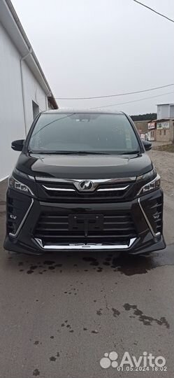 Toyota Voxy 2.0 CVT, 2017, 144 000 км