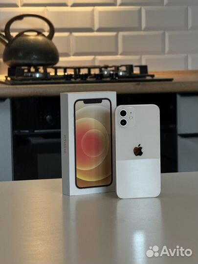 iPhone 12, 64 ГБ