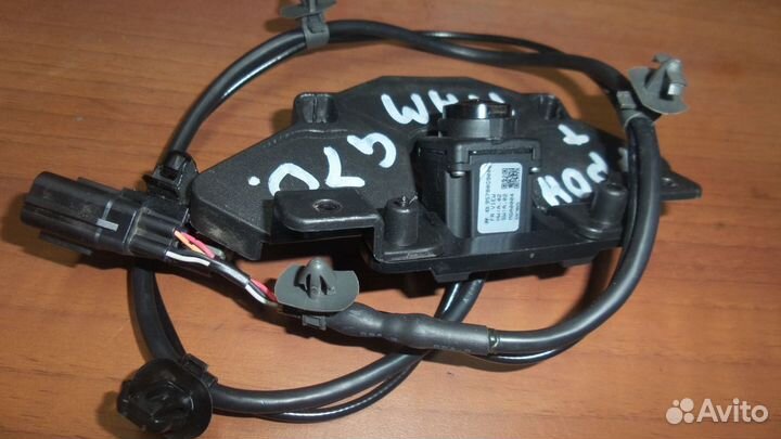 Hyundai genesis G 70 камера фронтальная