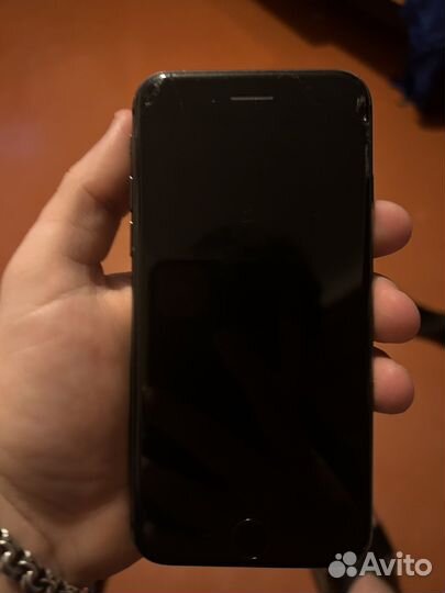 iPhone 8, 64 ГБ