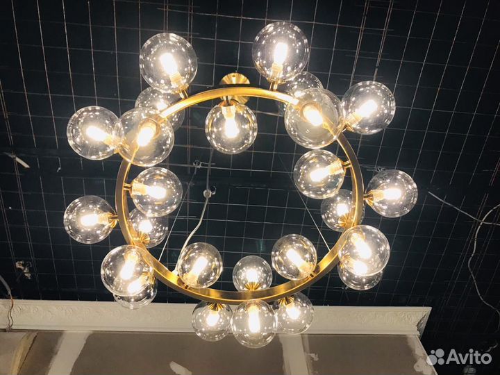 Большая стильная потолочная люстра