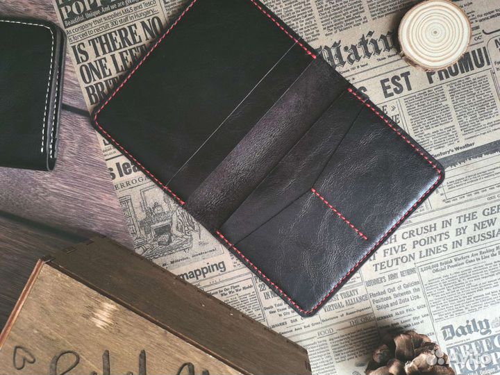 Кожаная обложка на паспорт