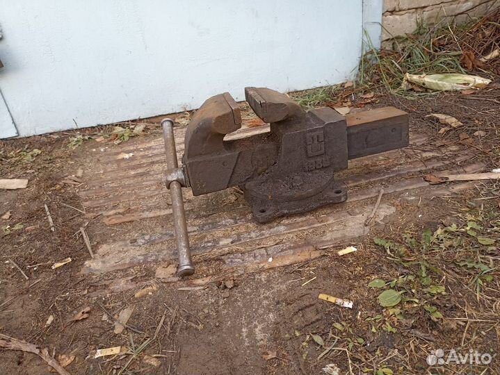 Ручные тиски СССР