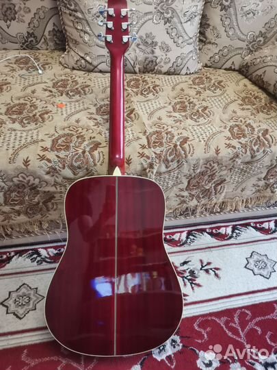 Акустическая гитара