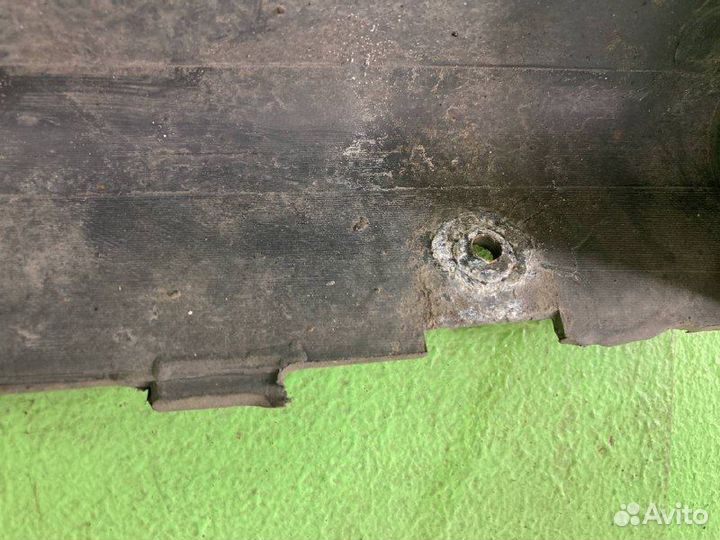 Кронштейн габаритного фонаря iveco stralis