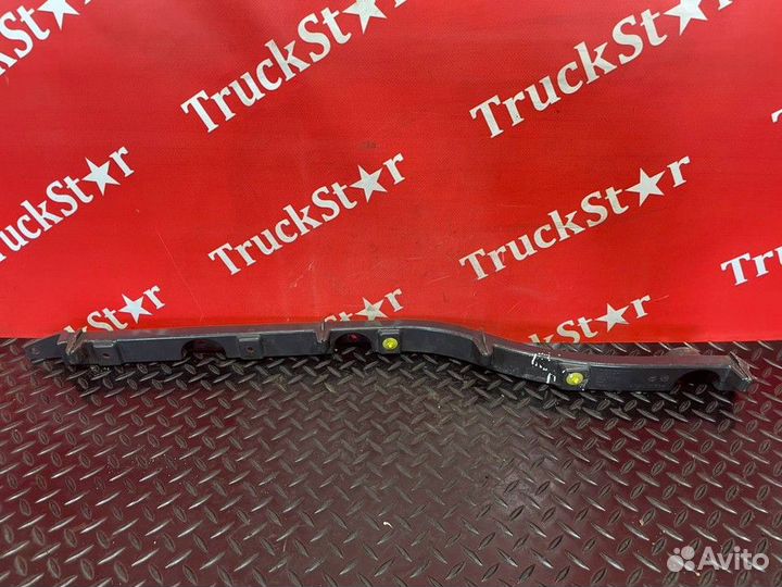 Накладка корпуса подножек левая Volvo FH