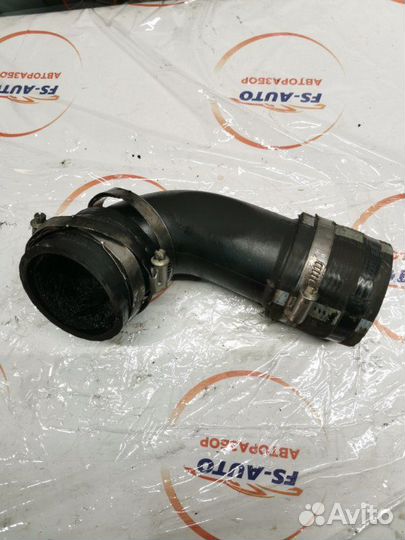 Патрубок дроссельной заслонки Volvo V60 2.0 дизель