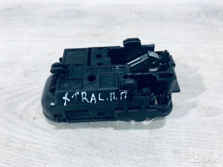 Ручка двери передняя правая Nissan X-Trail T30