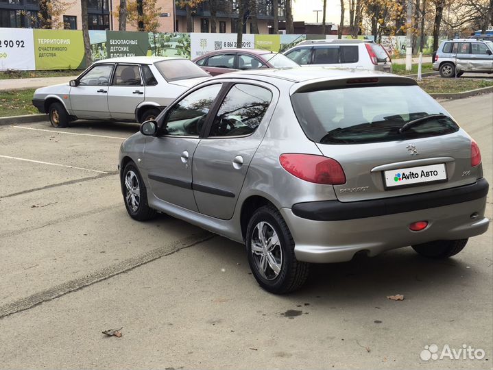 Peugeot 206 1.4 AT, 2005, 240 000 км