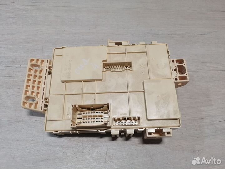 Блок предохранителей салона Kia Ceed 2 Киа Сид 2