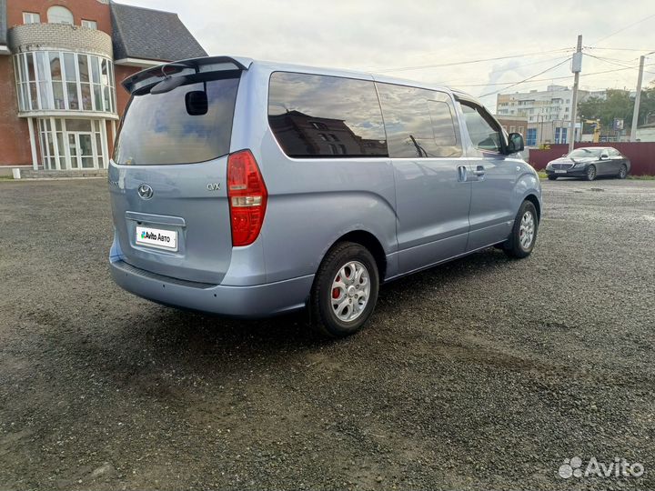 Hyundai Grand Starex 2.5 AT, 2008, 200 000 км