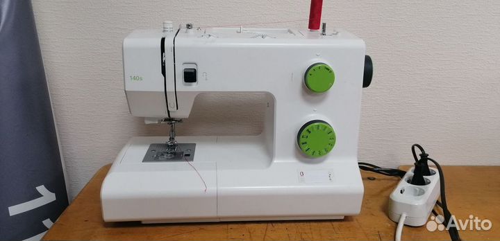 Швейная машина Pfaff