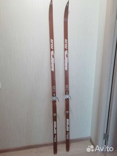 Беговые лыжи