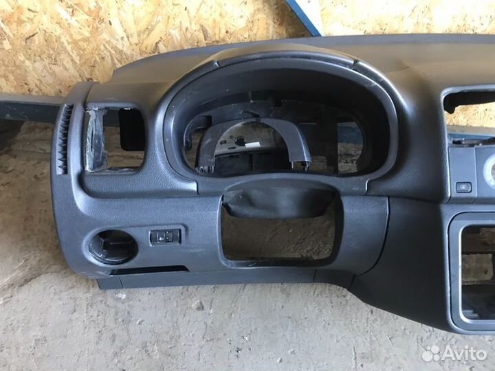 Торпедо Skoda Fabia 2 хетчбек 1.2 2008