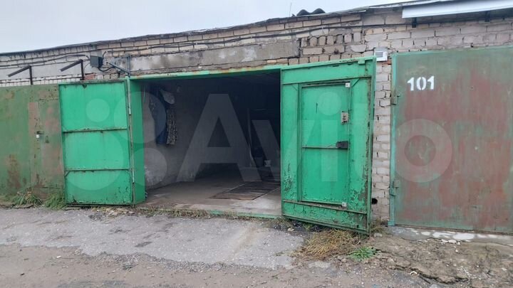 Гараж, > 30 м²
